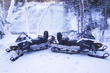 Raids motoneige Ski doo au Québec (Canada) 