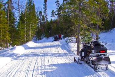 Raids motoneige Ski doo au Québec (Canada) 
